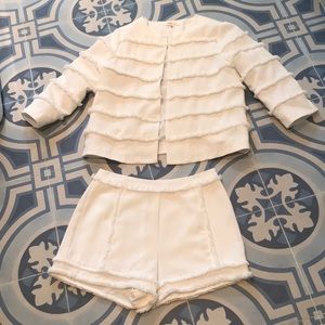 Show stopper white summer outfit